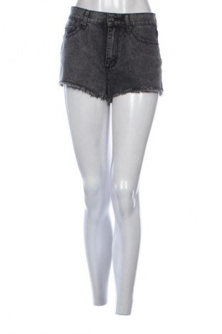 Dámské kraťasy  Cheap Monday, Velikost S, Barva Šedá, Cena  89,00 Kč
