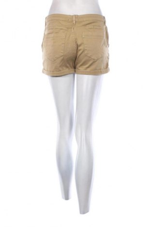 Дамски къс панталон Cropp, Размер L, Цвят Бежов, Цена 2,04 €
