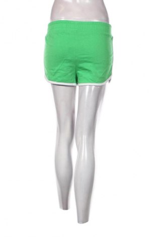 Дамски къс панталон Fb Sister, Размер S, Цвят Зелен, Цена 2,55 €
