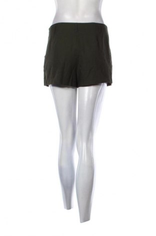 Damen Shorts Forever 21, Größe S, Farbe Grün, Preis € 1,99
