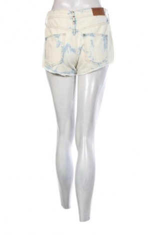 Dámské kraťasy  H&M, Velikost M, Barva Vícebarevné, Cena  89,00 Kč