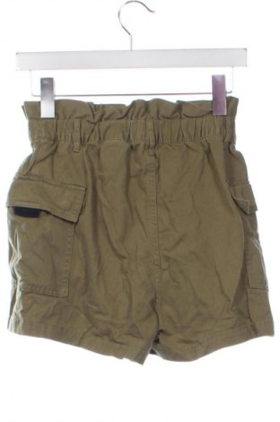 Dámské kraťasy  H&M Divided, Velikost S, Barva Zelená, Cena  109,00 Kč
