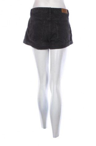 Női rövidnadrág Mohito, Méret M, Szín Fekete, Ár 2 779 Ft