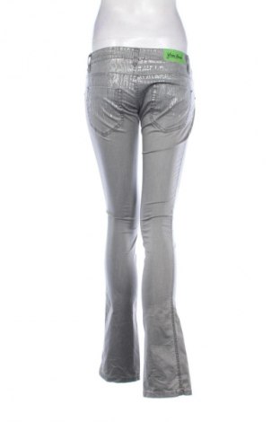 Дамски панталон Silvian Heach, Размер S, Цвят Сив, Цена 3,57 €