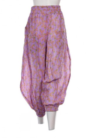 Dámské kalhoty  YVONNE S., Velikost M, Barva Vícebarevné, Cena  8 349,00 Kč