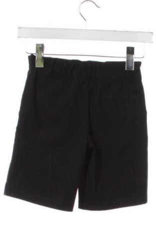Kinder Shorts Marks & Spencer, Größe 5-6y/ 116-122 cm, Farbe Schwarz, Preis 5,12 €
