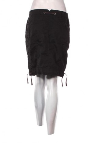 Пола Clockhouse, Размер S, Цвят Черен, Цена 2,04 €