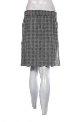 Пола Comma,, Размер M, Цвят Многоцветен, Цена 2,04 €