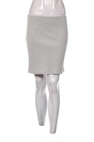 Пола Cubus, Размер S, Цвят Сив, Цена 2,04 €