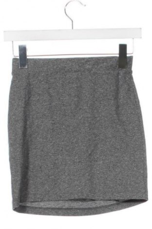 Пола H&M, Размер XS, Цвят Сив, Цена 2,04 €