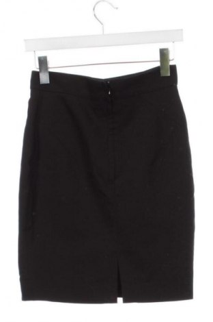 Пола H&M, Размер XS, Цвят Черен, Цена 2,04 €