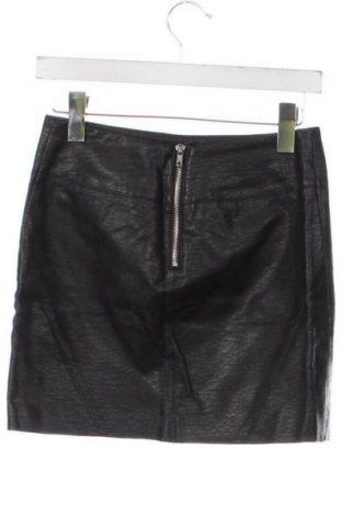 Пола H&M Divided, Размер XS, Цвят Черен, Цена 4,60 €