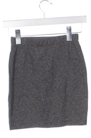 Пола H&M Divided, Размер XS, Цвят Многоцветен, Цена 2,04 €