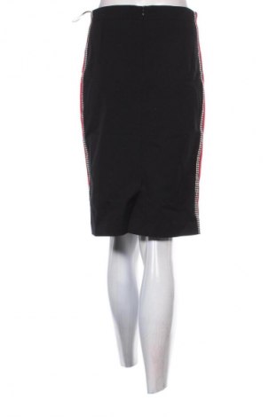 Пола NS Inisess, Размер S, Цвят Черен, Цена 2,04 €