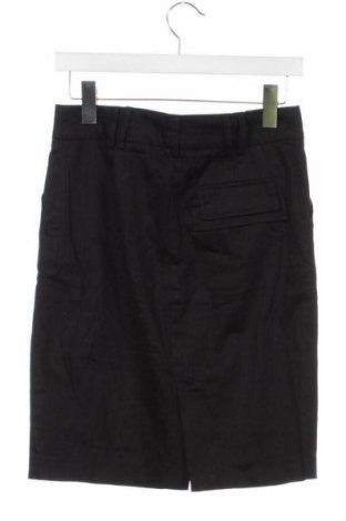 Пола Mango, Размер XS, Цвят Черен, Цена 2,04 €