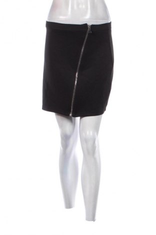 Пола New Look, Размер M, Цвят Черен, Цена 4,09 €