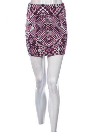 Пола Nollie, Размер M, Цвят Многоцветен, Цена 2,04 €