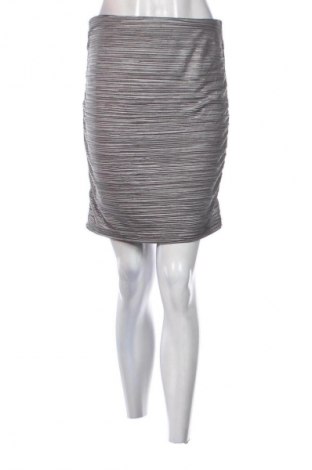 Пола ONLY, Размер M, Цвят Сив, Цена 4,60 €