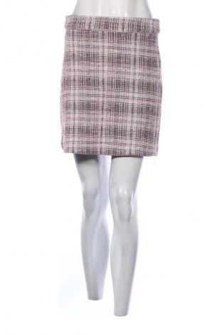 Пола Reserved, Размер M, Цвят Многоцветен, Цена 3,57 €