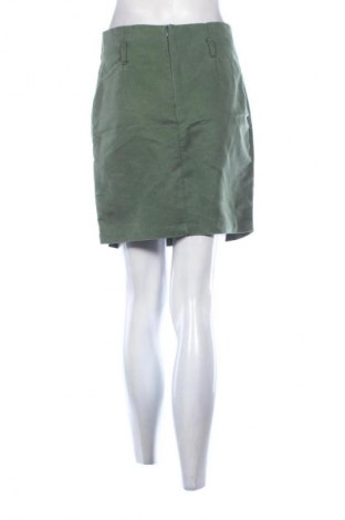 Пола Reserved, Размер S, Цвят Зелен, Цена 2,04 €