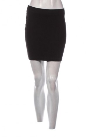 Пола Sinsay, Размер S, Цвят Черен, Цена 2,04 €