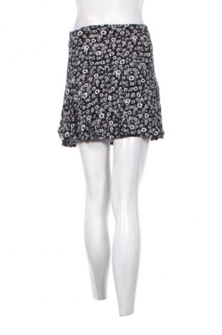 Пола Stradivarius, Размер M, Цвят Многоцветен, Цена 2,04 €