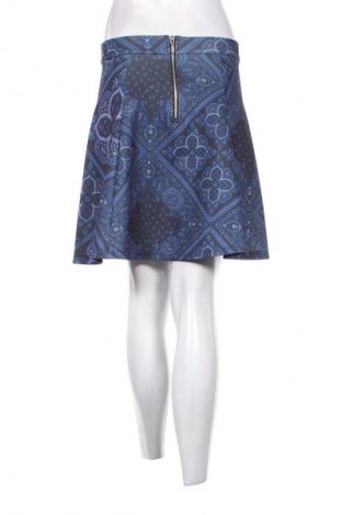 Пола Stradivarius, Размер S, Цвят Многоцветен, Цена 2,04 €