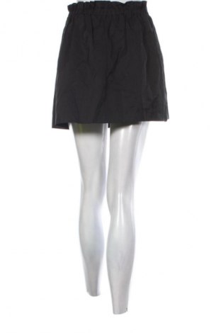 Sukně Stradivarius, Velikost M, Barva Černá, Cena  49,00 Kč