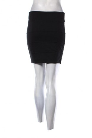 Пола Tally Weijl, Размер M, Цвят Черен, Цена 2,04 €