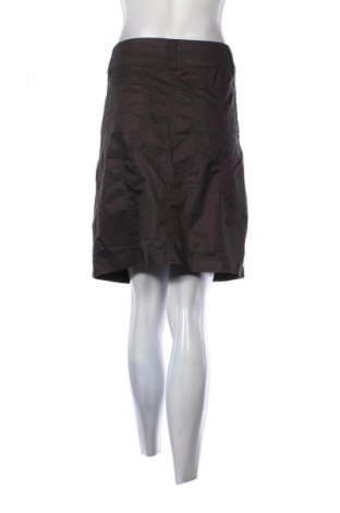 Пола Unbranded, Размер M, Цвят Кафяв, Цена 4,60 €