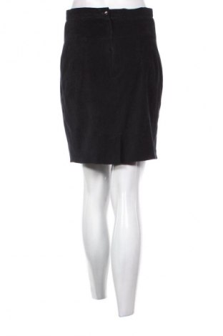 Пола Unbranded, Размер M, Цвят Черен, Цена 4,60 €