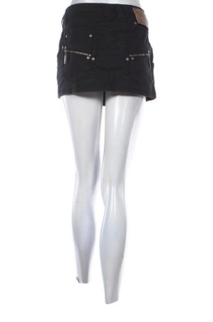 Пола Unbranded, Размер M, Цвят Черен, Цена 4,09 €