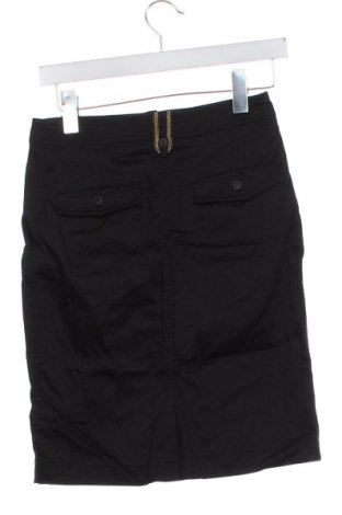 Пола Unbranded, Размер XS, Цвят Черен, Цена 3,57 €