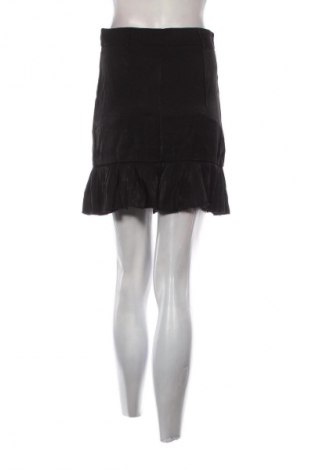 Пола Unbranded, Размер M, Цвят Черен, Цена 2,55 €