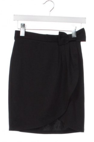 Пола Vero Moda, Размер XS, Цвят Черен, Цена 2,04 €