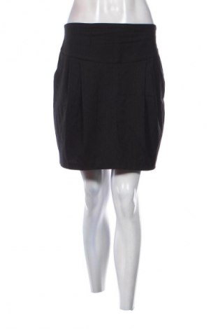 Пола Zara, Размер M, Цвят Многоцветен, Цена 4,09 €