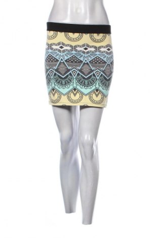 Пола Zara, Размер S, Цвят Многоцветен, Цена 4,60 €