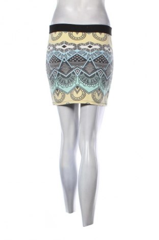 Пола Zara, Размер S, Цвят Многоцветен, Цена 4,60 €