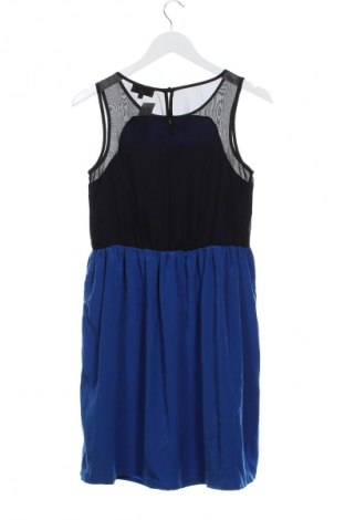 Kleid Essentials, Größe S, Farbe Mehrfarbig, Preis 1,99 €