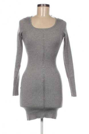 Sukienka Fb Sister, Rozmiar M, Kolor Szary, Cena 22,99 zł