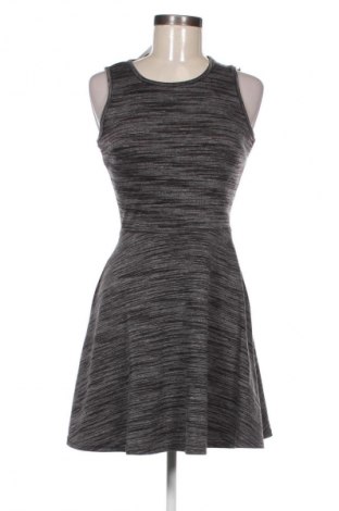 Sukienka Fb Sister, Rozmiar S, Kolor Szary, Cena 21,99 zł