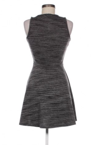 Sukienka Fb Sister, Rozmiar S, Kolor Szary, Cena 21,99 zł