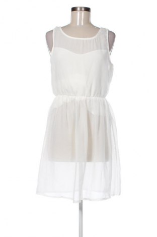 Ruha Hdm, Méret M, Szín Fehér, Ár 1 239 Ft