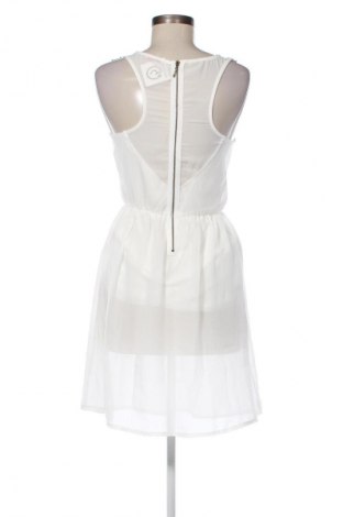 Ruha Hdm, Méret M, Szín Fehér, Ár 1 239 Ft