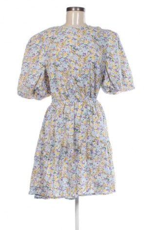 Рокля Missguided, Размер XL, Цвят Многоцветен, Цена 6,64 €