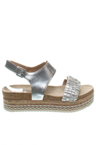 Sandále Bullboxer, Veľkosť 40, Farba Strieborná, Cena  20,45 €