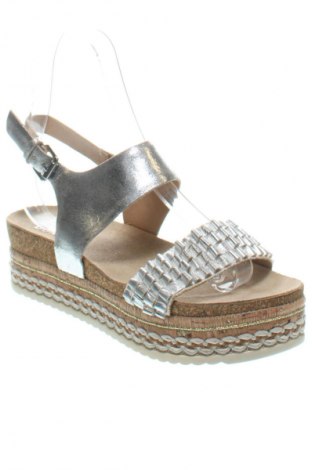 Sandále Bullboxer, Veľkosť 40, Farba Strieborná, Cena  20,45 €