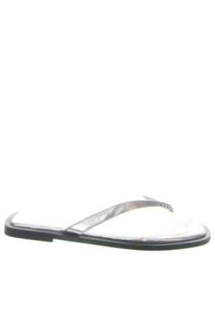 Чехли Primark, Размер 43, Цвят Сребрист, Цена 19,81 €, #137249363