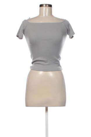 Bluză de femei Cropp, Mărime XS, Culoare Gri, Preț 26,25 Lei, #137276462