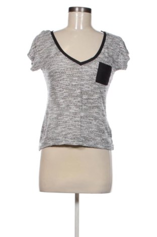 Bluză de femei Jennyfer, Mărime S, Culoare Gri, Preț 26,25 Lei, #137257900